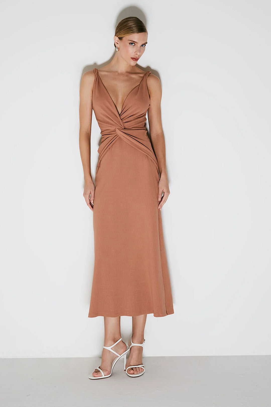 Twist Mocha Mousse Dress – Bela Boutique